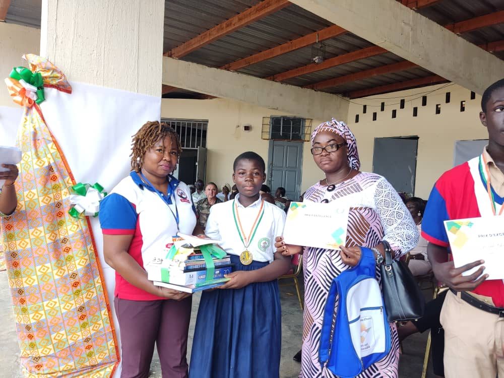 Actions Sociales / Le collège moderne Latrille célèbre l’excellence en présence de JD Éditions