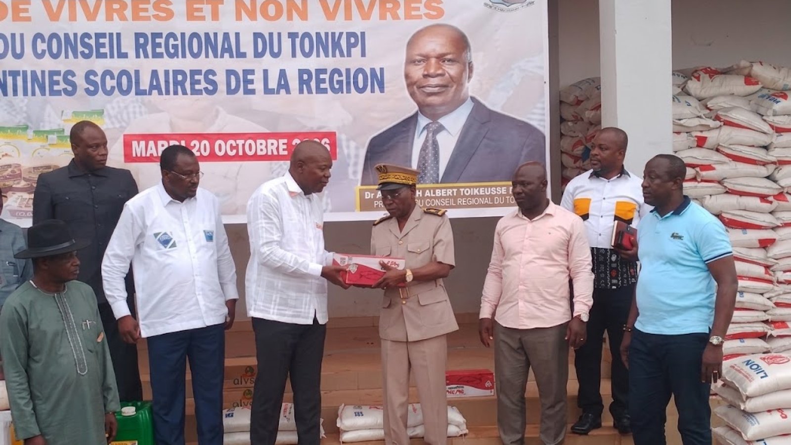 Danané : 153 cantines scolaires bénéficient d’une importante dotation en vivres du Conseil régional du Tonkpi
