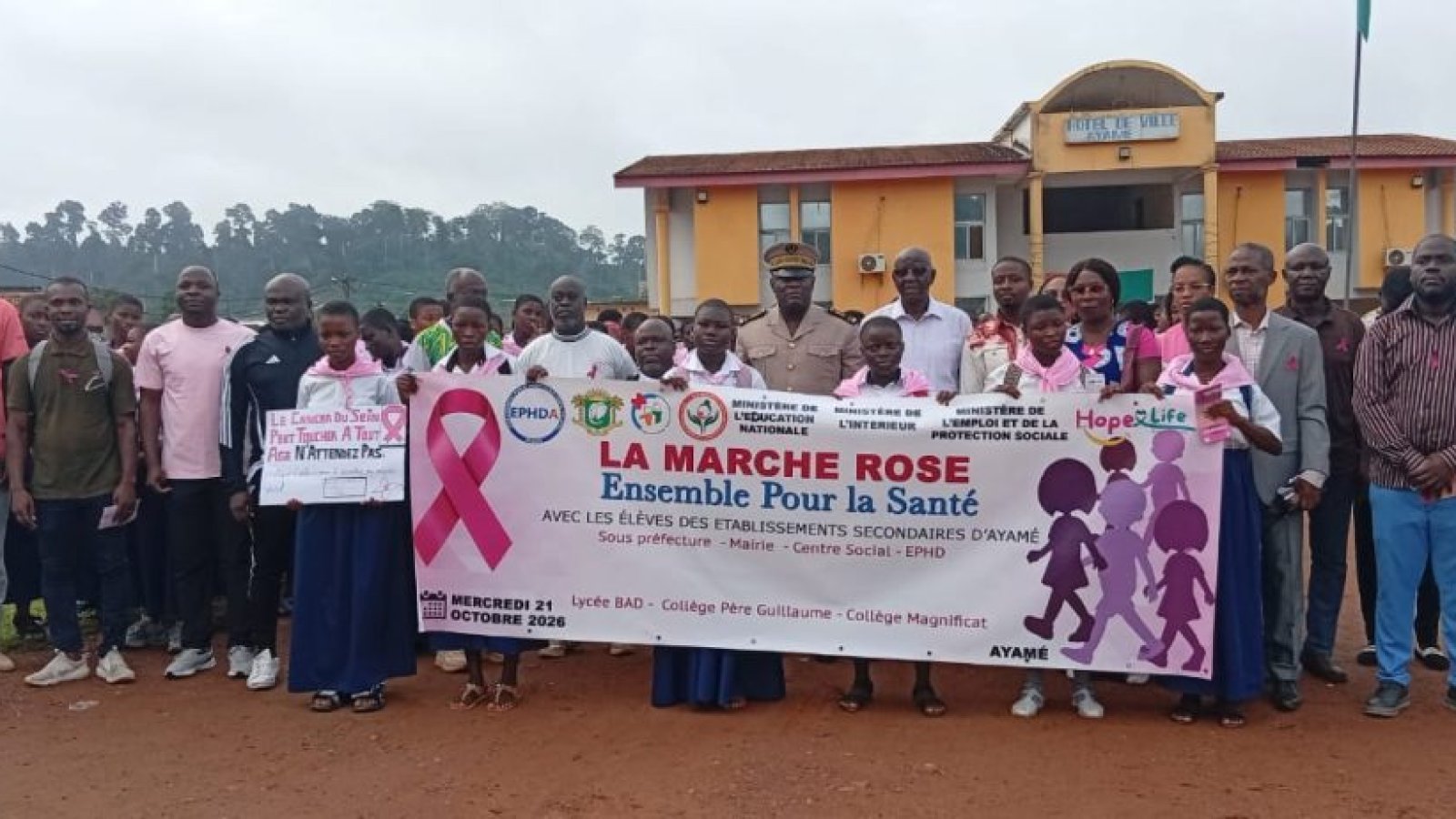 Octobre Rose à Ayamé : les élèves mobilisés comme ambassadeurs de la lutte contre le cancer du sein