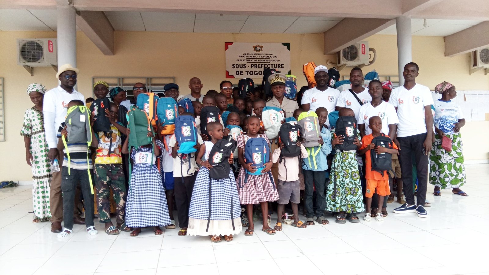 95 kits scolaires distribués à des écoliers de Togonieré et de la commune Ferkessédougou
