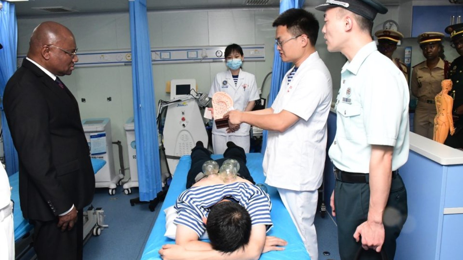 Mission harmonie 2026 : Le navire-hôpital militaire chinois totalise plus de 4 000 consultations en côte d’ivoire