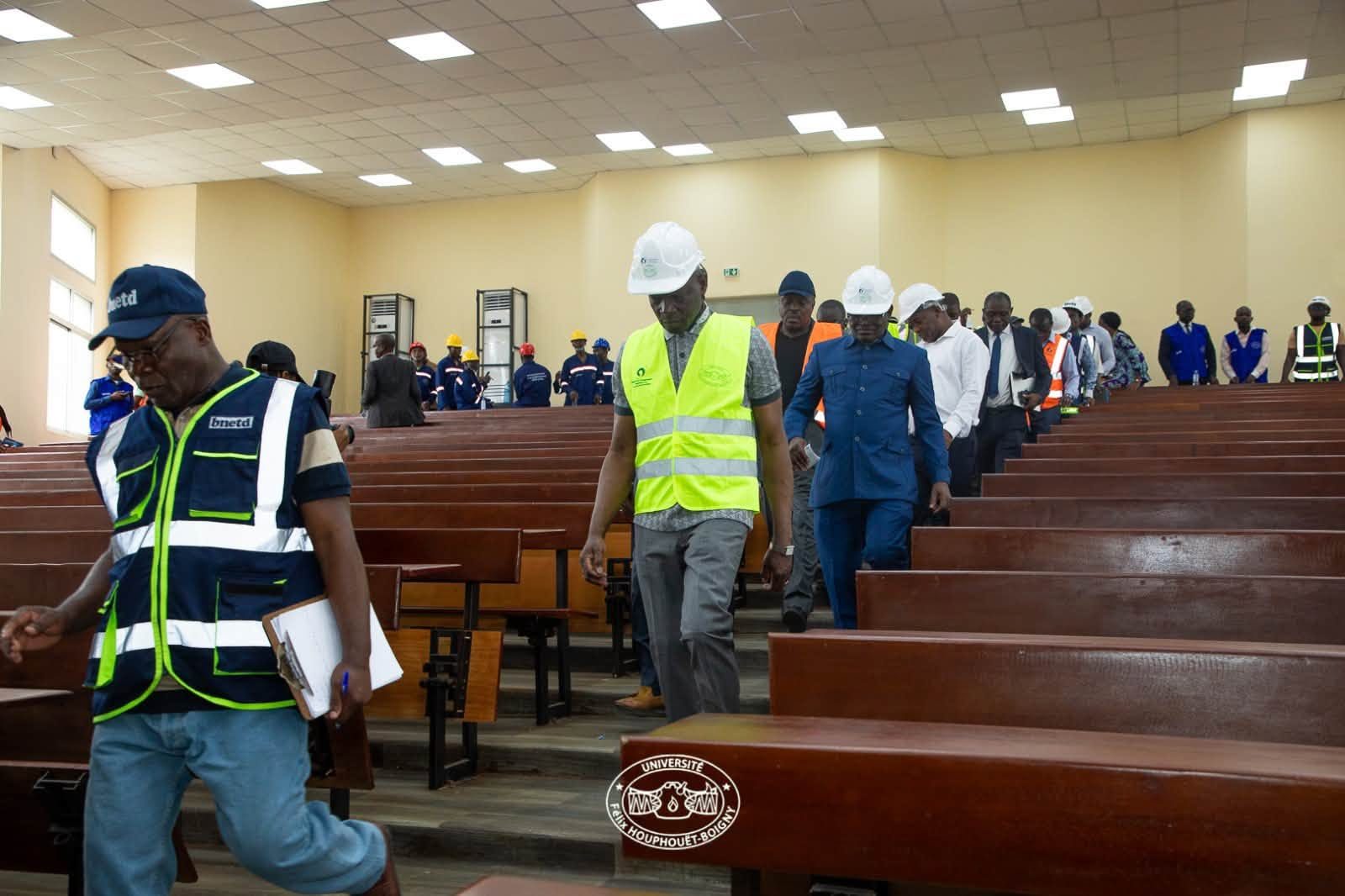 UFHB : Le ministre Adama Diawara s’imprègne de l’état d’avancement des travaux