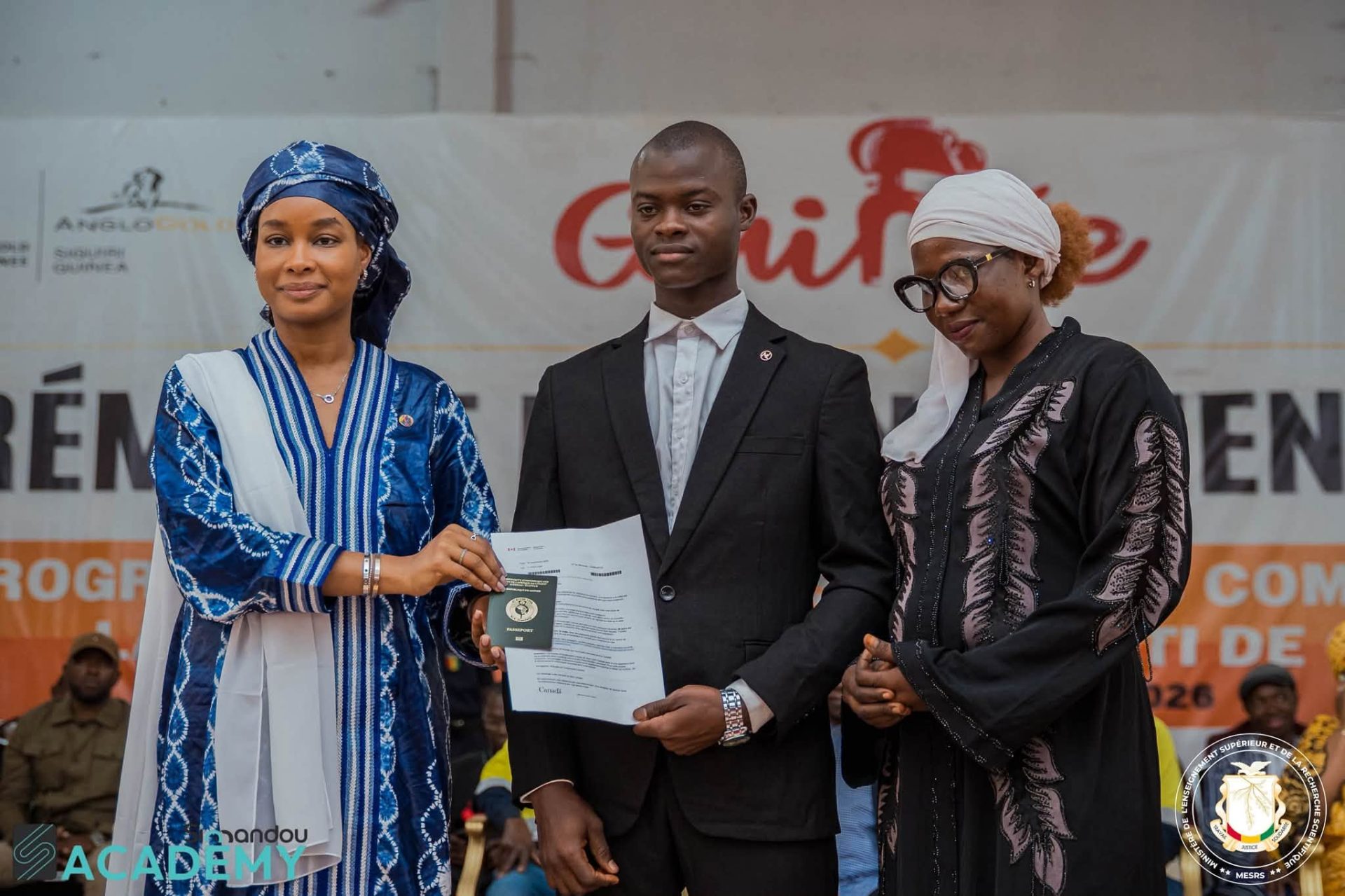 Guinée : sept étudiants bénéficient de bourses d’excellence pour le Canada et la Tunisie