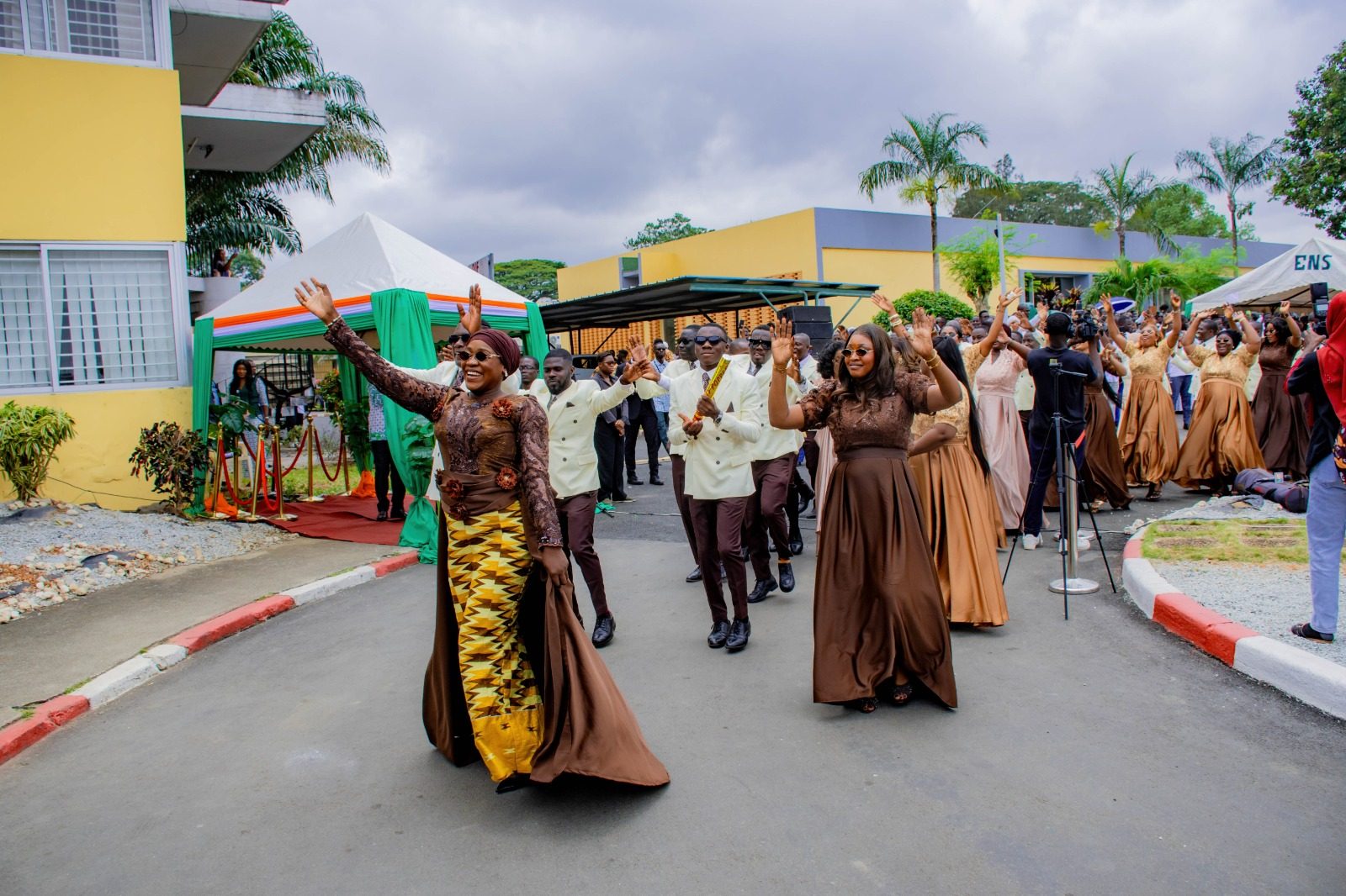 ENS d’Abidjan : 7 366 diplômés de la 60e promotion prêts à servir