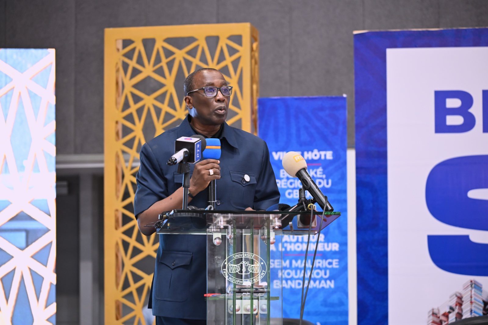 SILA 2026 / Conférence inaugurale : Le Professeur Jean-Marie Kouakou présente la littérature comme acte de résistance