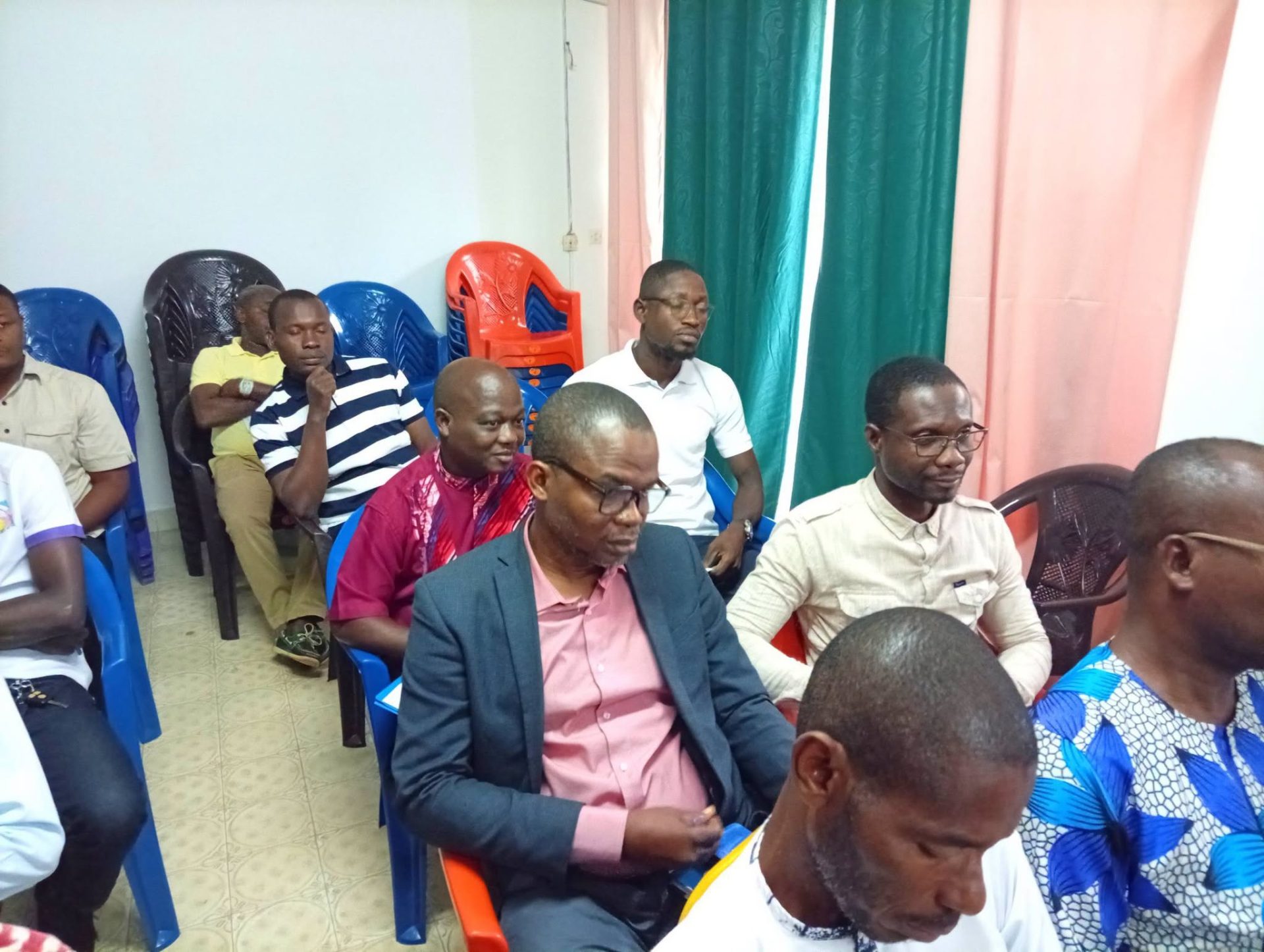 Yamoussoukro : le DRENAET renforce le dialogue avec les syndicats d’enseignants