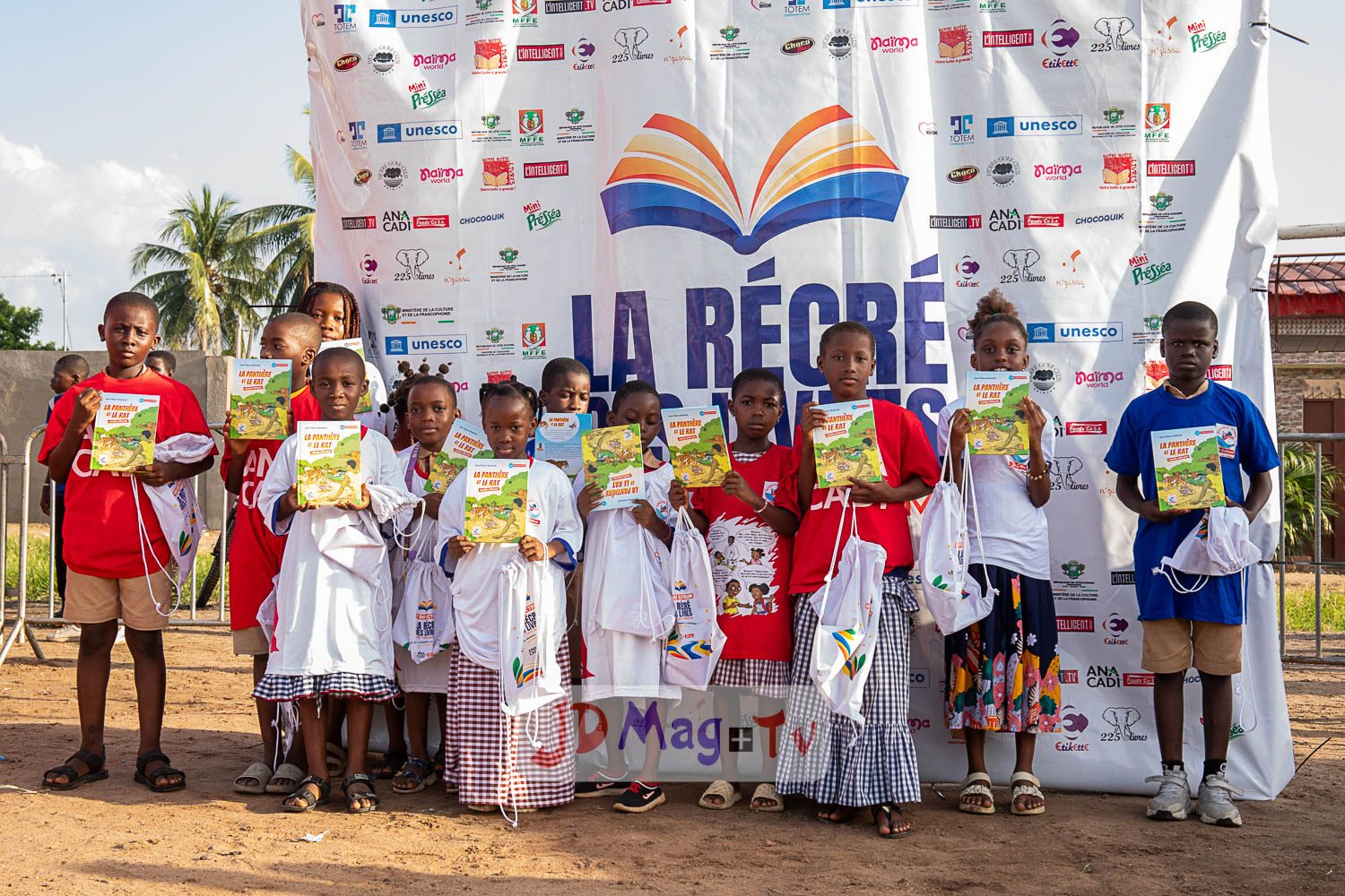Éducation et Culture : Tata Nahomi sensibilise les élèves aux bienfaits de la lecture
