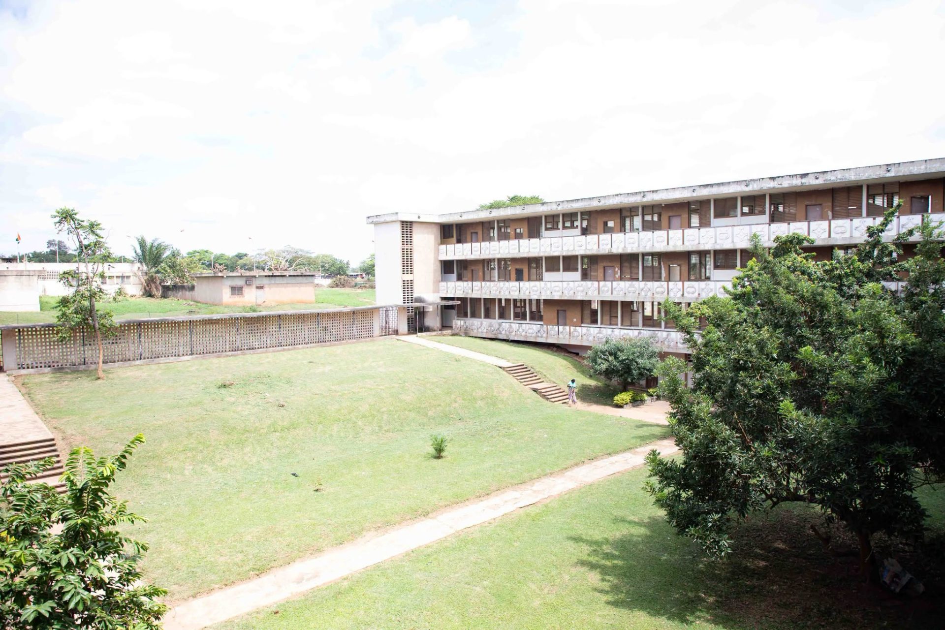 Yamoussoukro : l’internat du Lycée Mamie Adjoua fait peau neuve