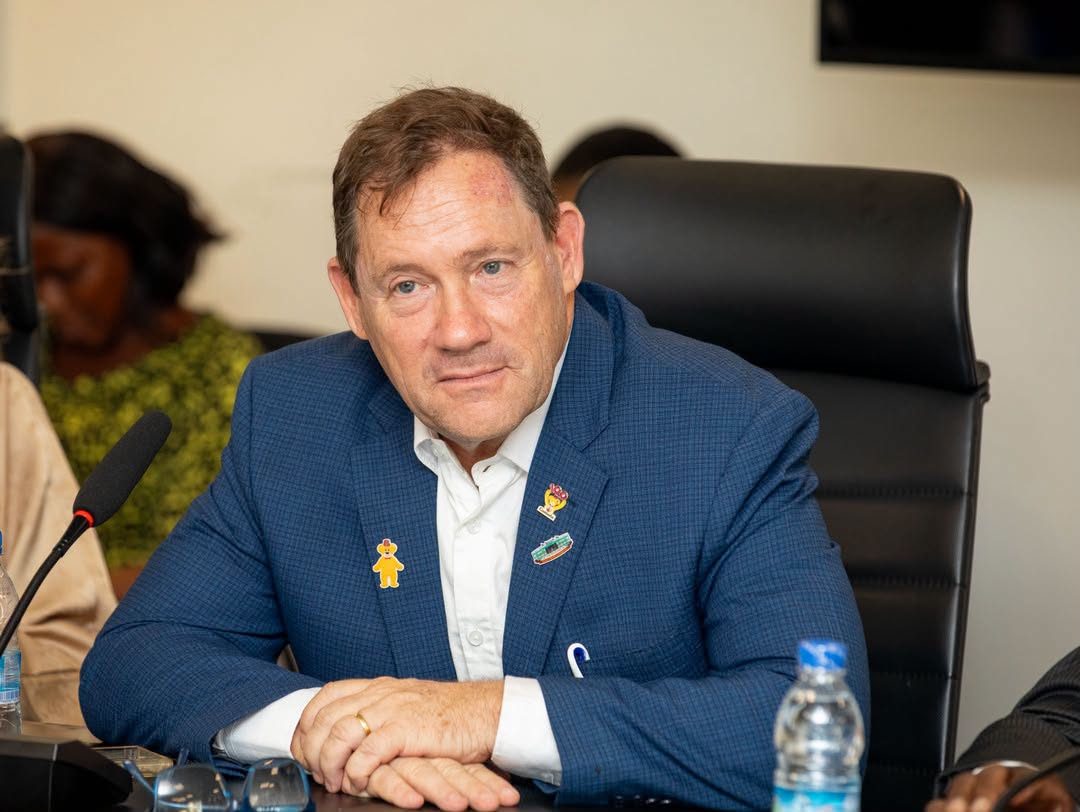 Coopération sanitaire : Pierre N’Gou Dimba échange avec une délégation de Shriners Children’s USA