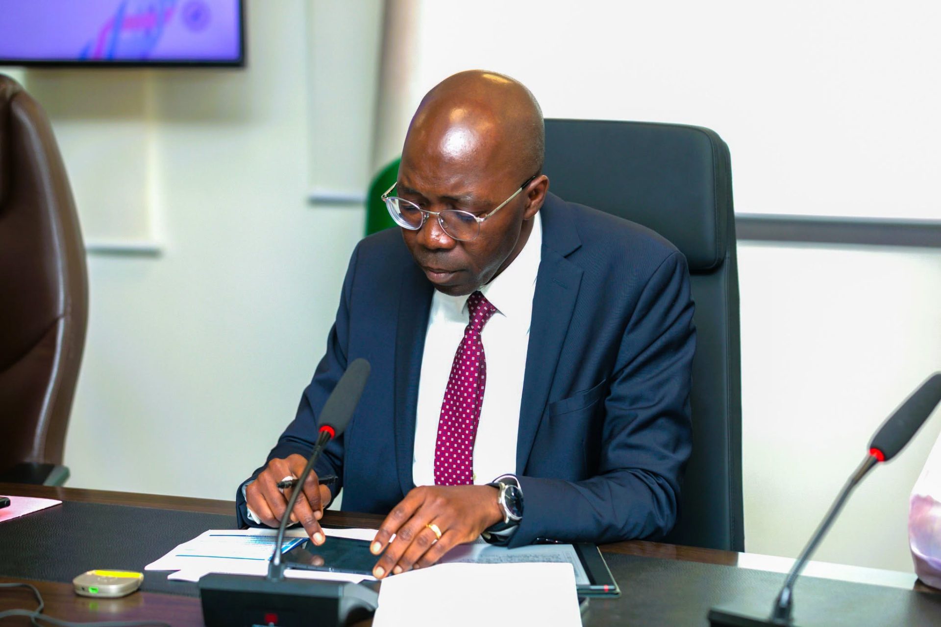 Intégration des services de santé : Le ministre Pierre DIMBA échange avec la JICA et l’UCPS-Banque Mondiale