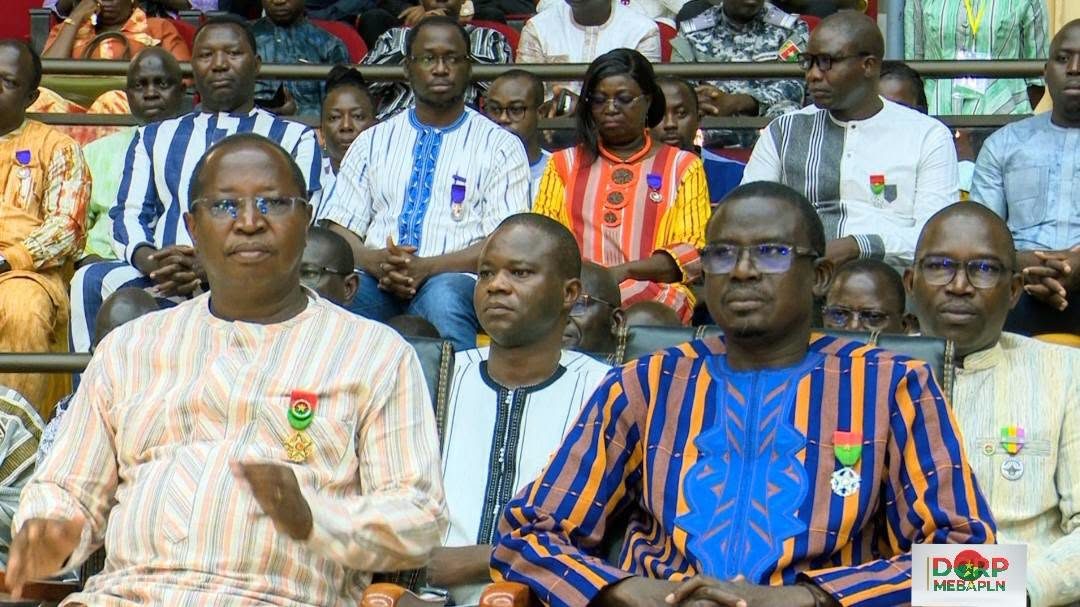 Burkina Faso / Cérémonie de décoration : 850 acteurs de l’éducation honorés