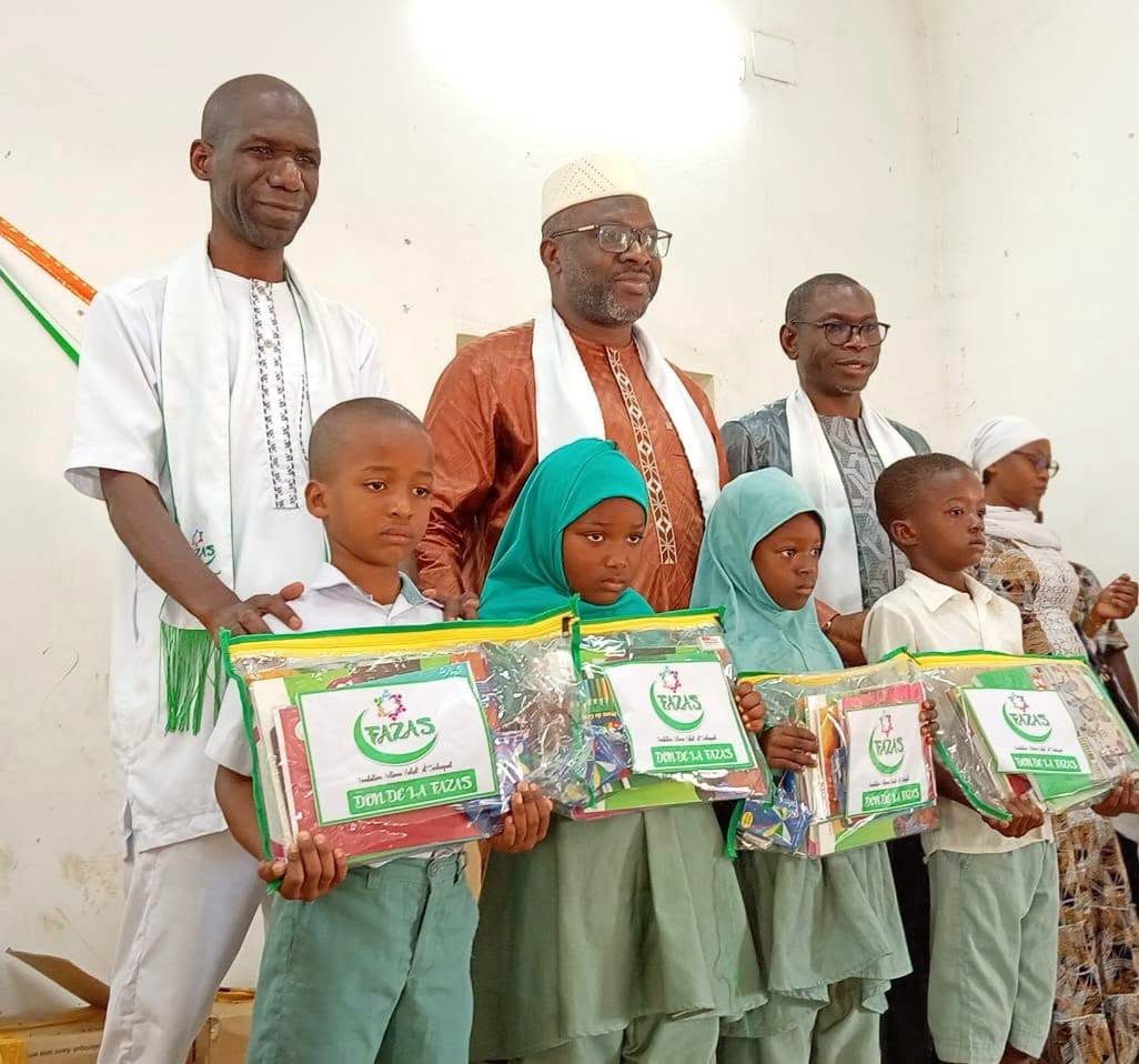 Yamoussoukro : 300 kits scolaires et 25 bourses pour soutenir les élèves défavorisés