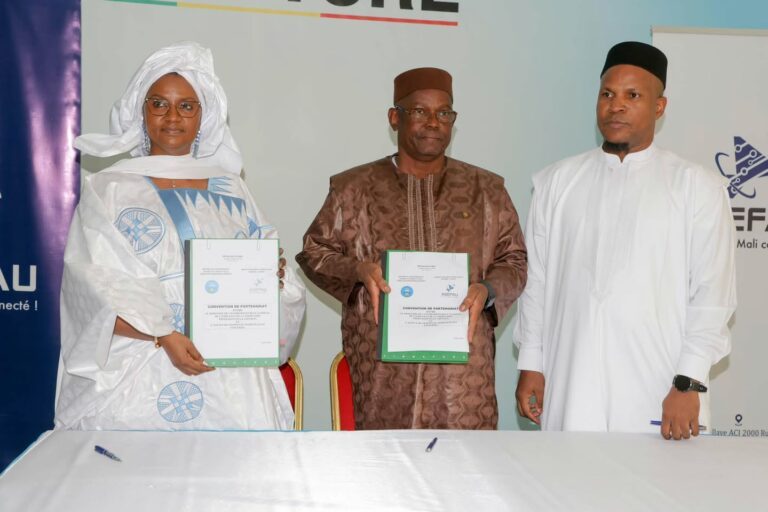 Mali / Signature à la primature d’une convention stratégique entre l’AGEFAU et les ministères en charge de l’éducation et de l’emploi