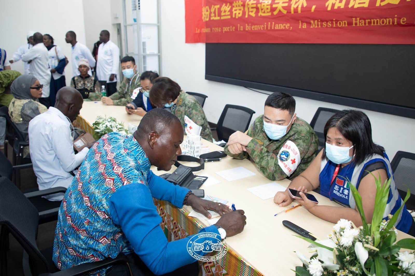 Mission Harmonie 2026 : le navire-hôpital chinois offre des consultations gratuites à l’UFHB