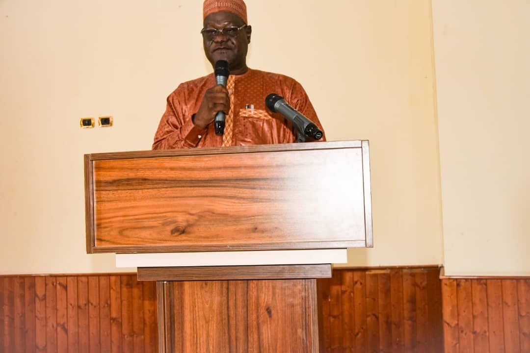 Tchad / Le ministre de l’Enseignement supérieur rend hommage aux enseignants-chercheurs promus au CAMES
