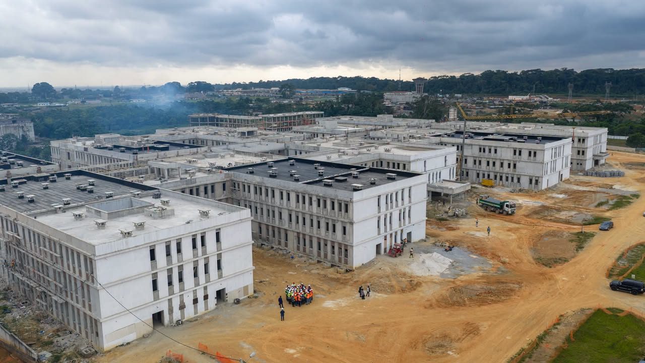Futur CHU d’Abobo : En visite sur le chantier, Pierre Dimba appelle au respect du délai de livraison