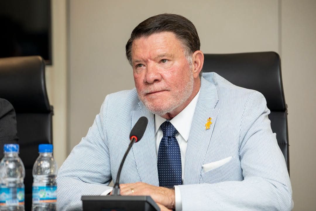 Coopération sanitaire : Pierre N’Gou Dimba échange avec une délégation de Shriners Children’s USA