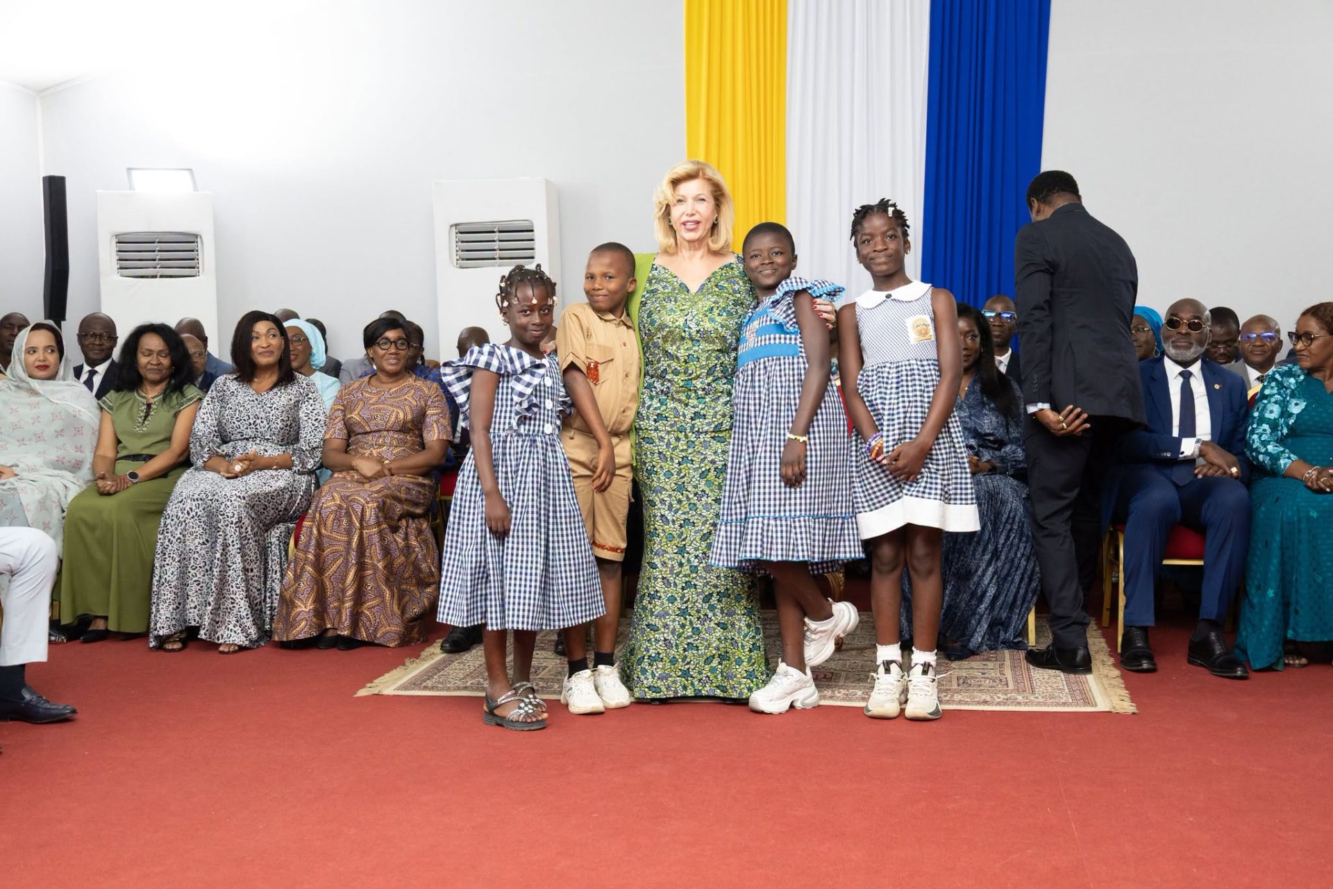 Rentrée scolaire 2026-2027 : 15 000 kits scolaires distribués aux élèves à travers la Côte d’Ivoire