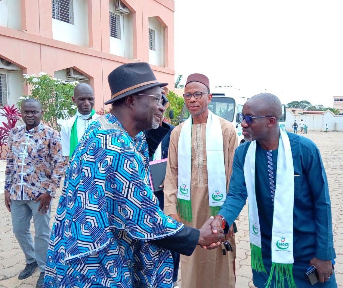 Yamoussoukro : 300 kits scolaires et 25 bourses pour soutenir les élèves défavorisés