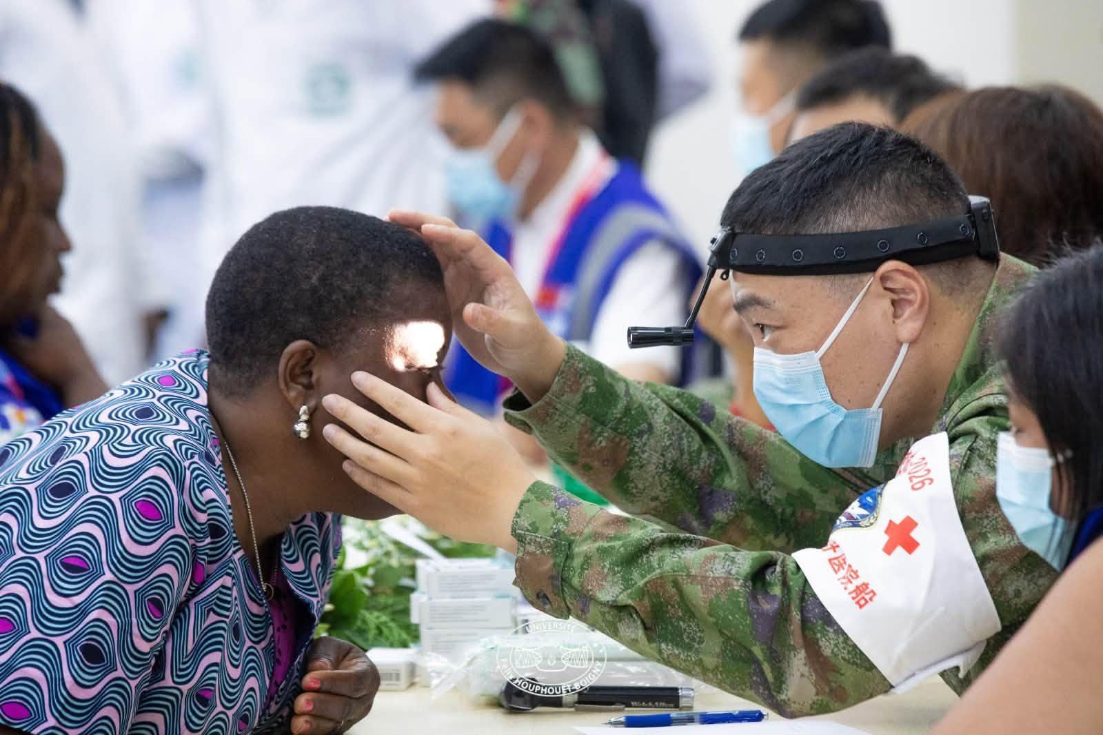 Mission Harmonie 2026 : le navire-hôpital chinois offre des consultations gratuites à l’UFHB