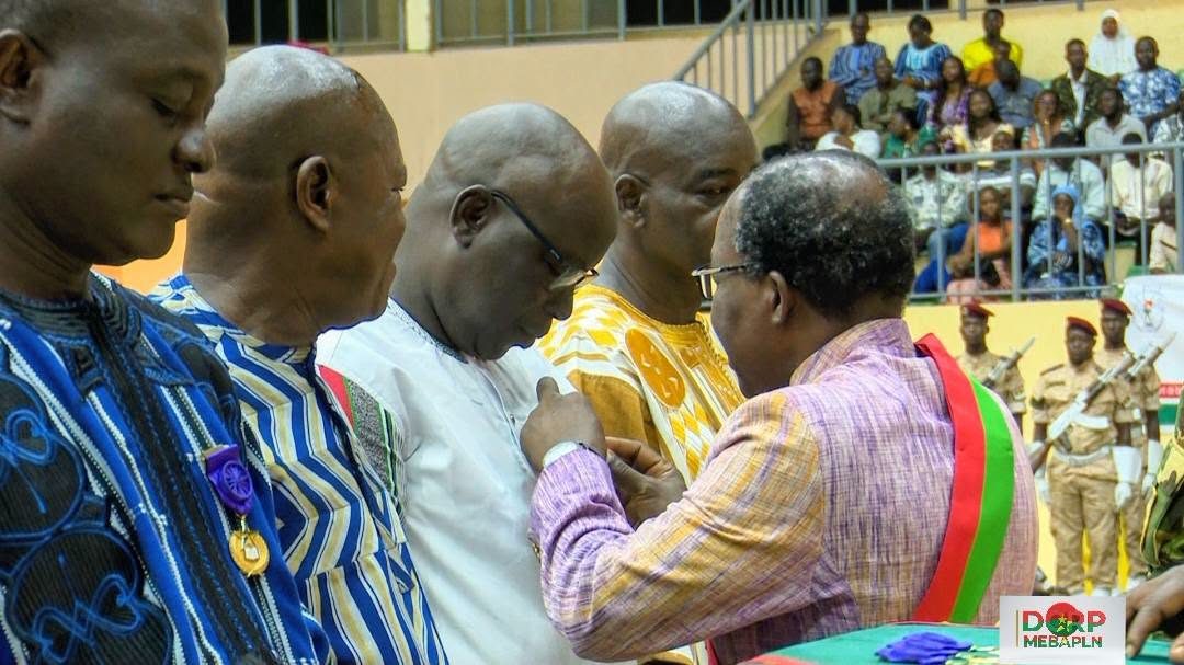 Burkina Faso / Cérémonie de décoration : 850 acteurs de l’éducation honorés
