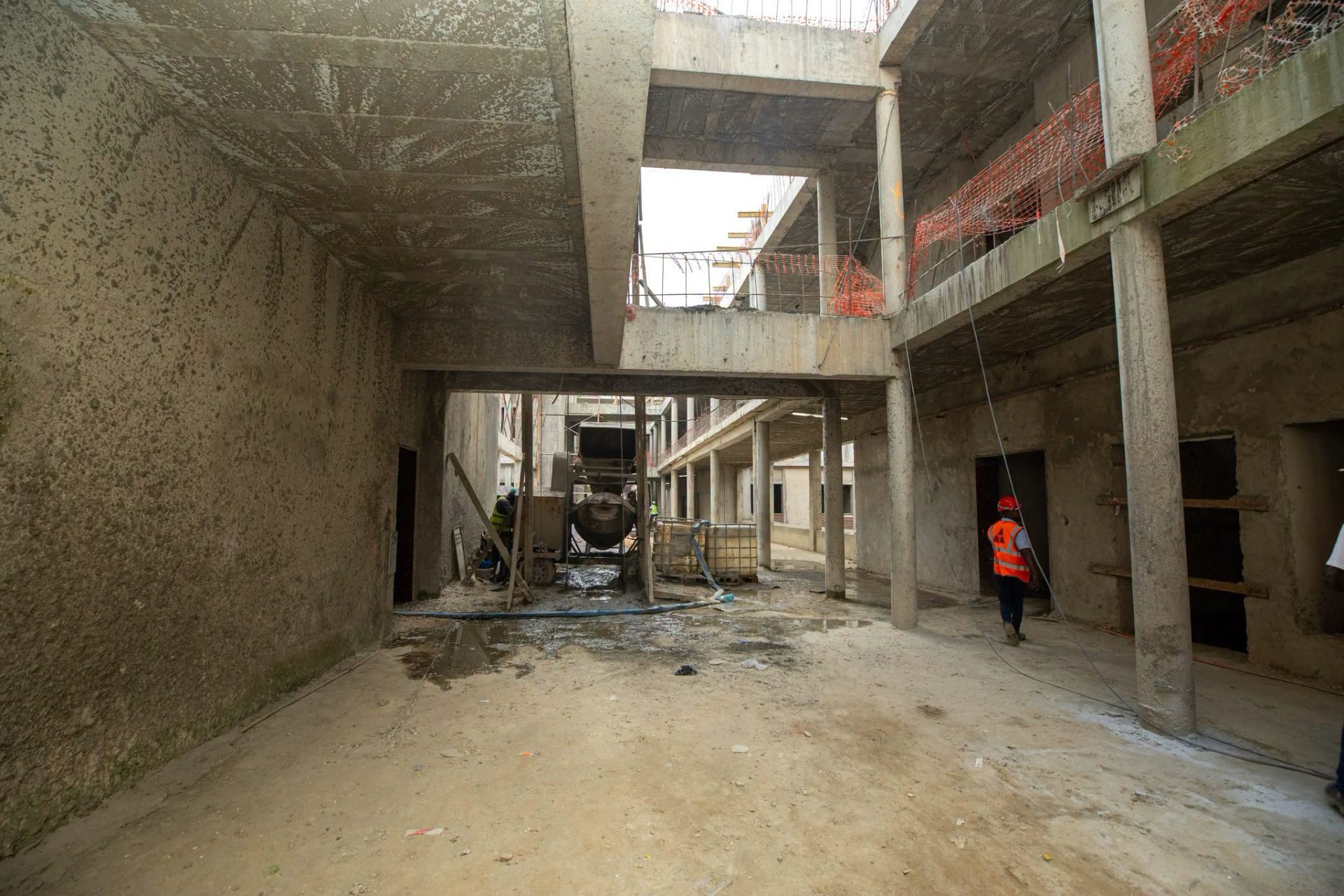 Futur CHU d’Abobo : En visite sur le chantier, Pierre Dimba appelle au respect du délai de livraison