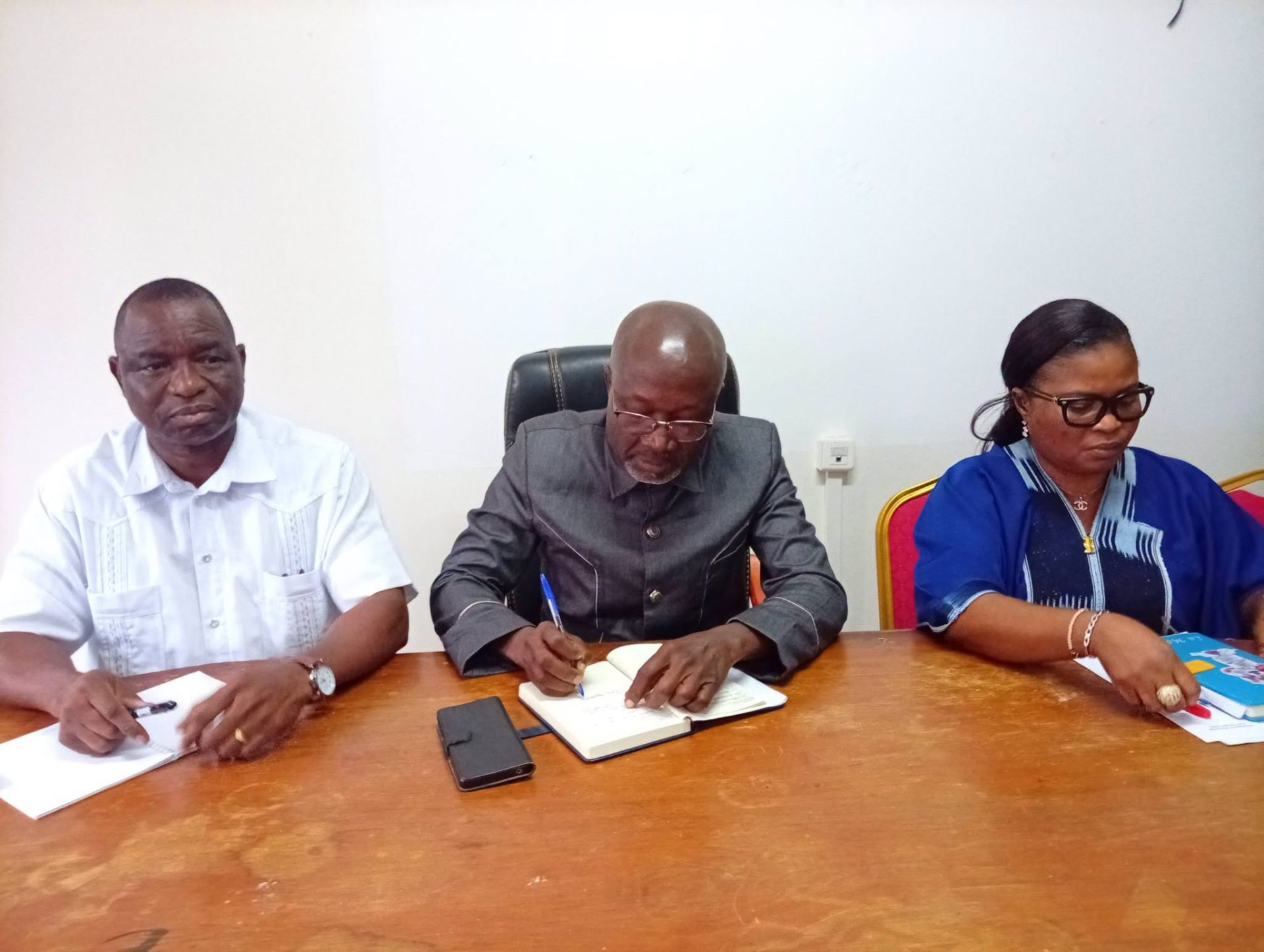 Yamoussoukro : le DRENAET renforce le dialogue avec les syndicats d’enseignants