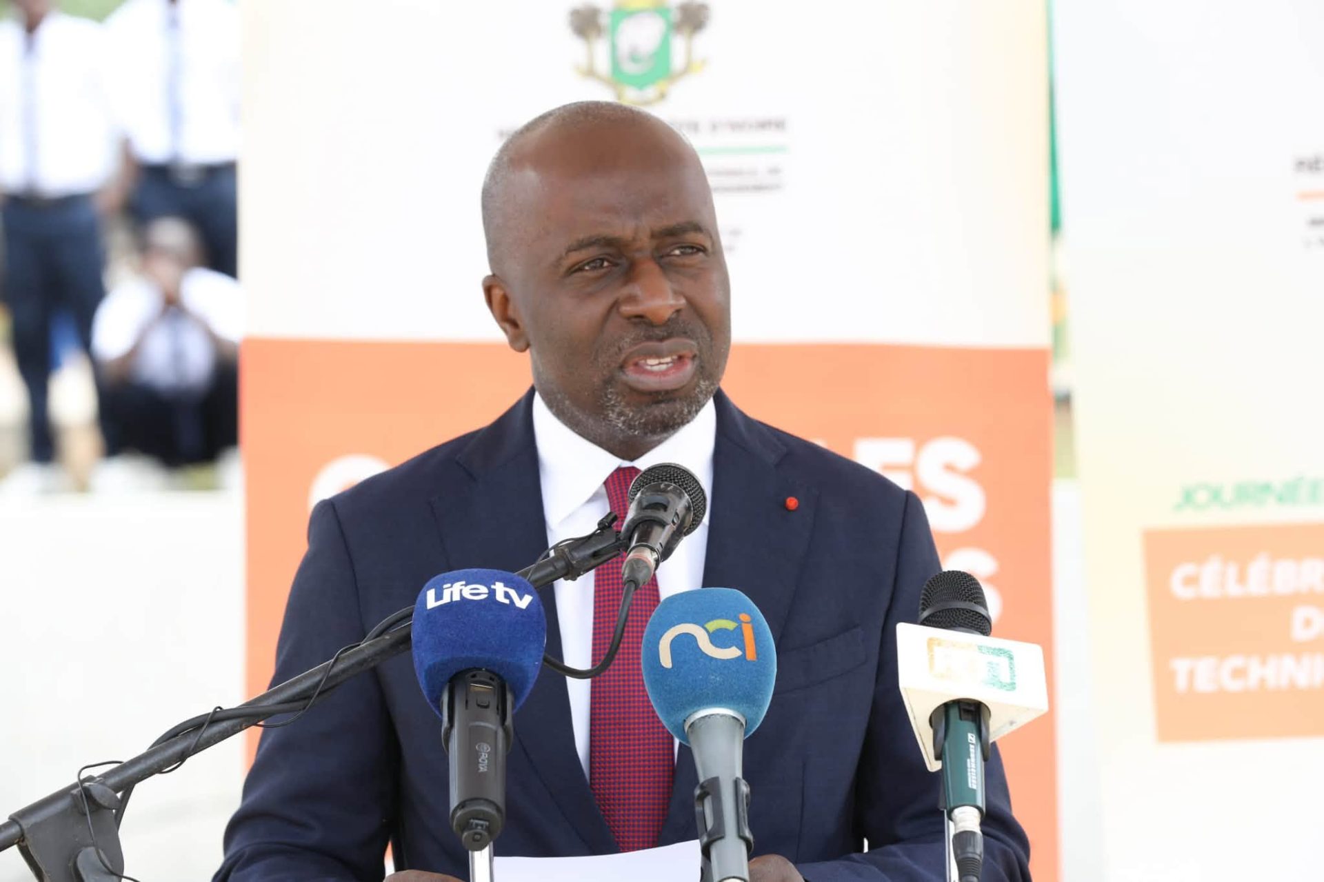 Journée mondiale des enseignants : 37 acteurs de l’Enseignement technique et professionnel distingués à Yamoussoukro