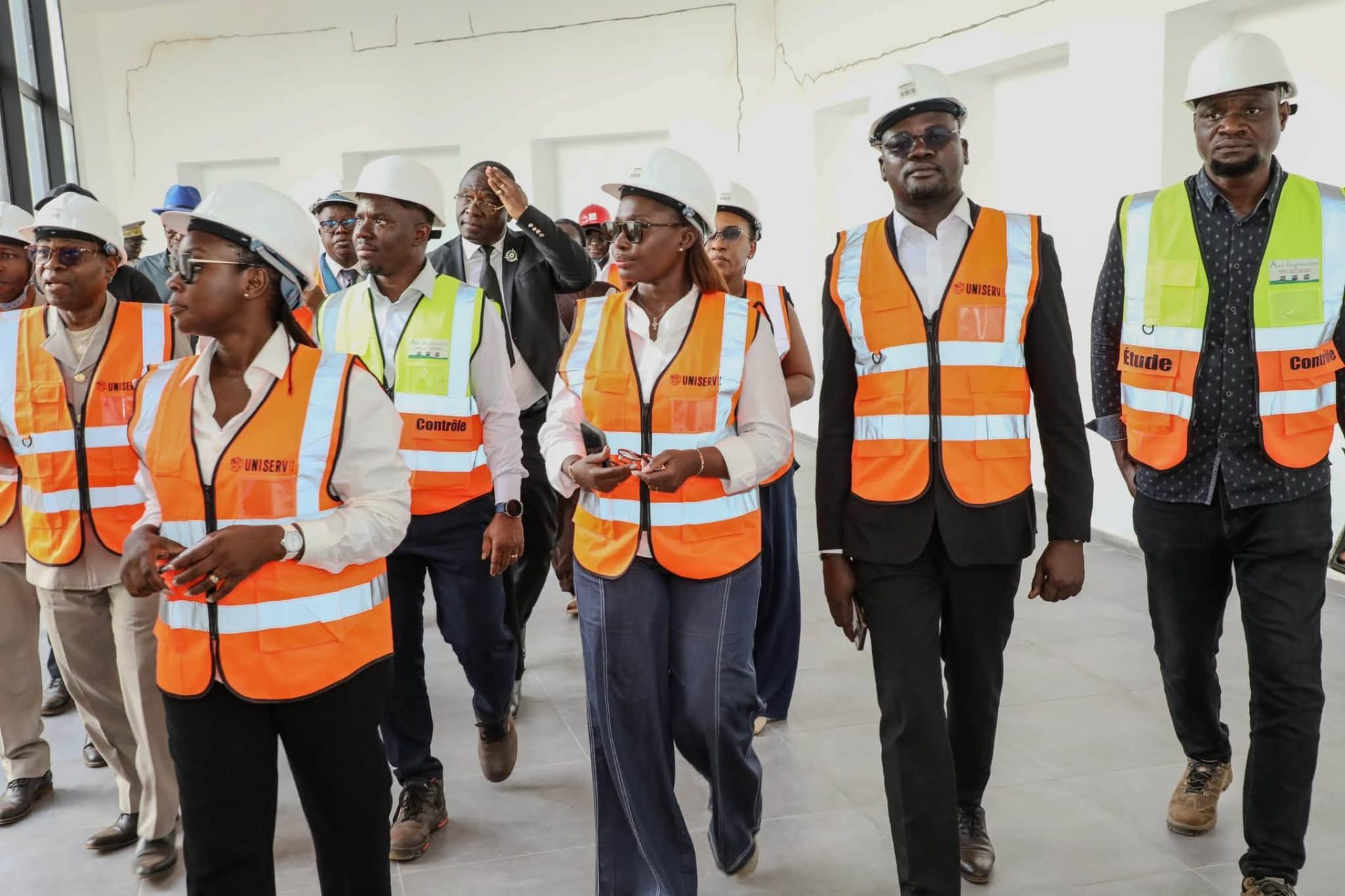 Daloa : Jean-Louis Moulot visite le chantier du futur lycée technique et professionnel