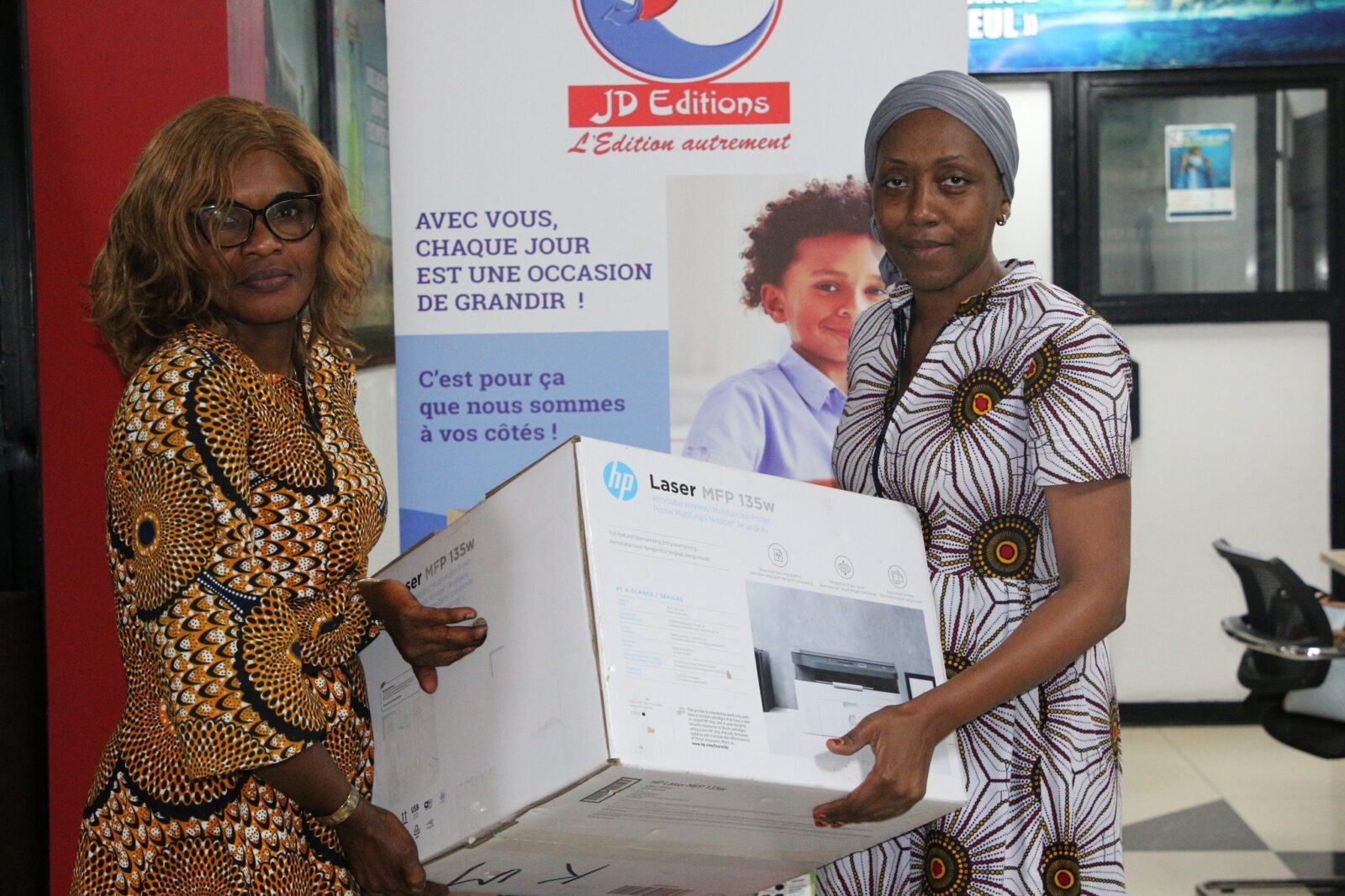 Actions sociales / JD Éditions vient en aide au lycée moderne de Biankouma