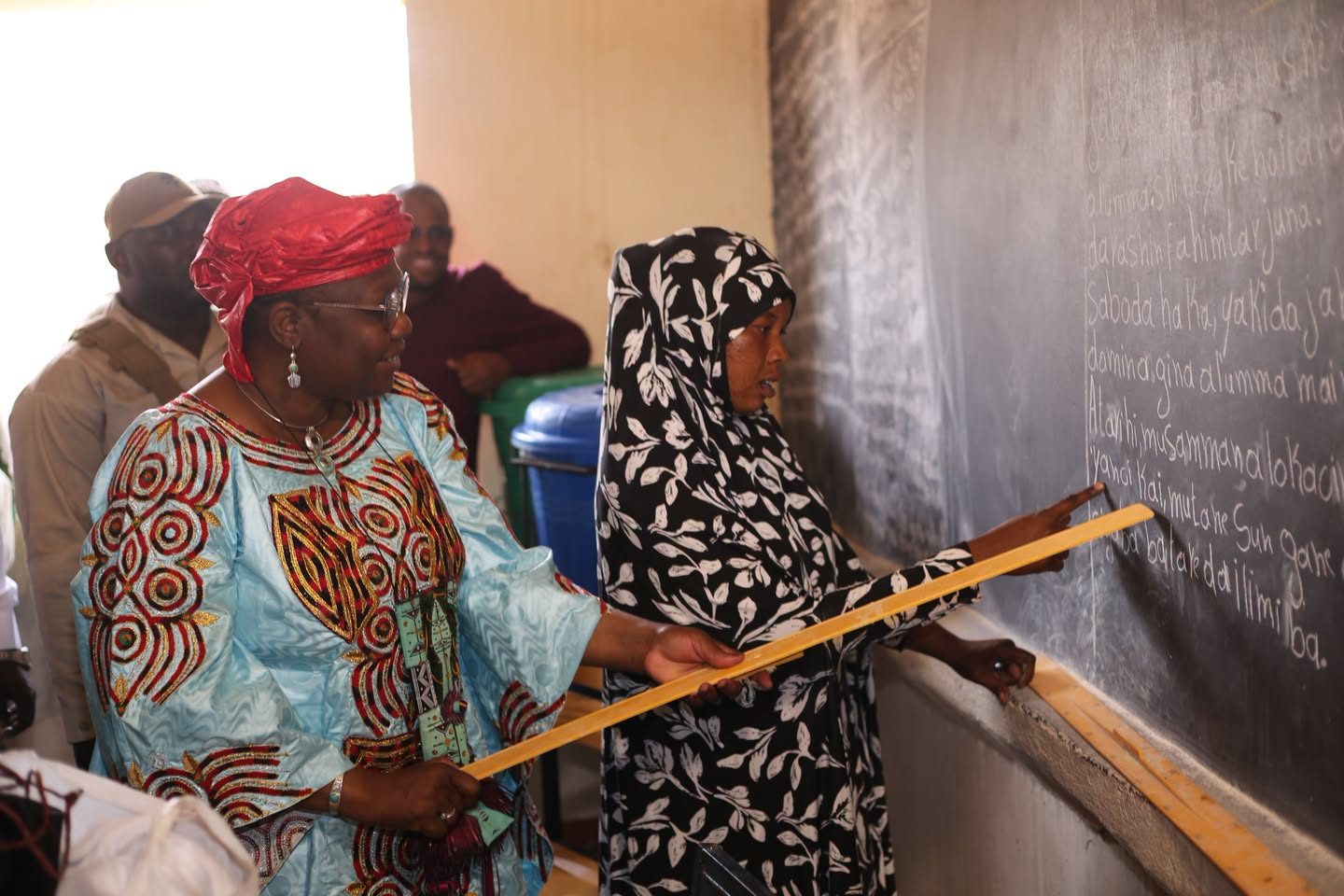 ALPHABÉTISATION : Madame la Ministre en visite au Foyer d’Éducation Permanente d’Aladab