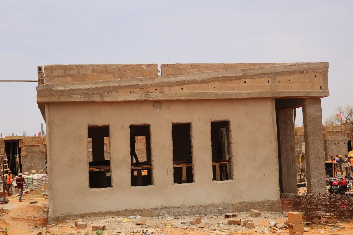 Niger / Visite des travaux de construction du Collège Scientifique de Niamey