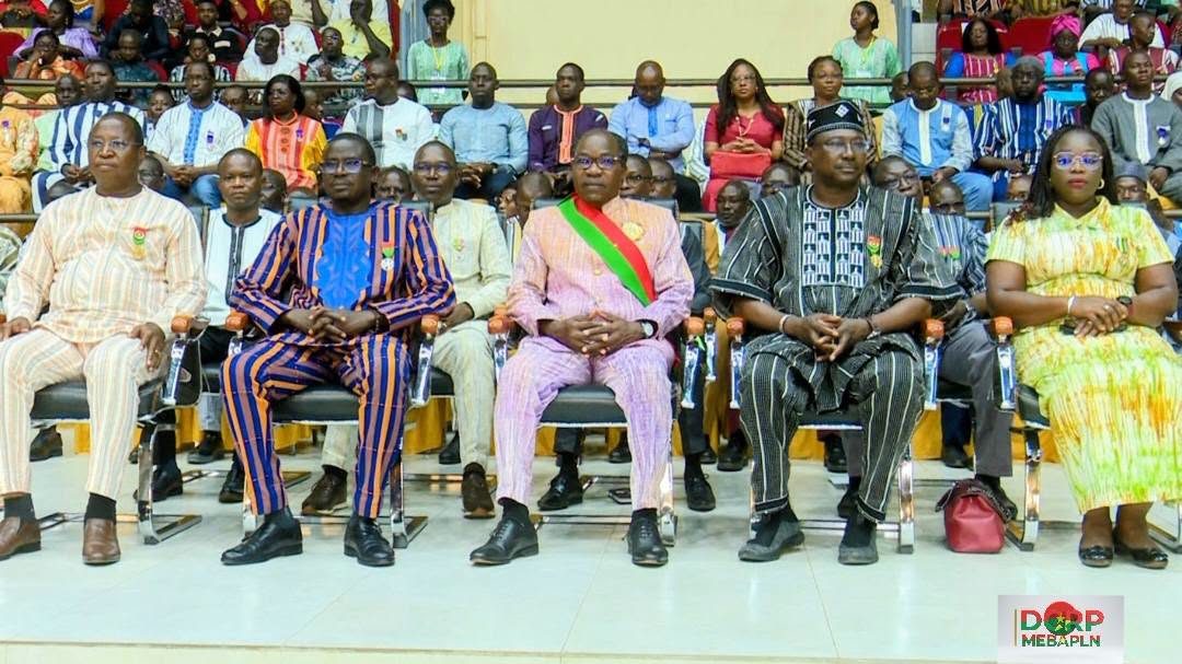 Burkina Faso / Cérémonie de décoration : 850 acteurs de l’éducation honorés