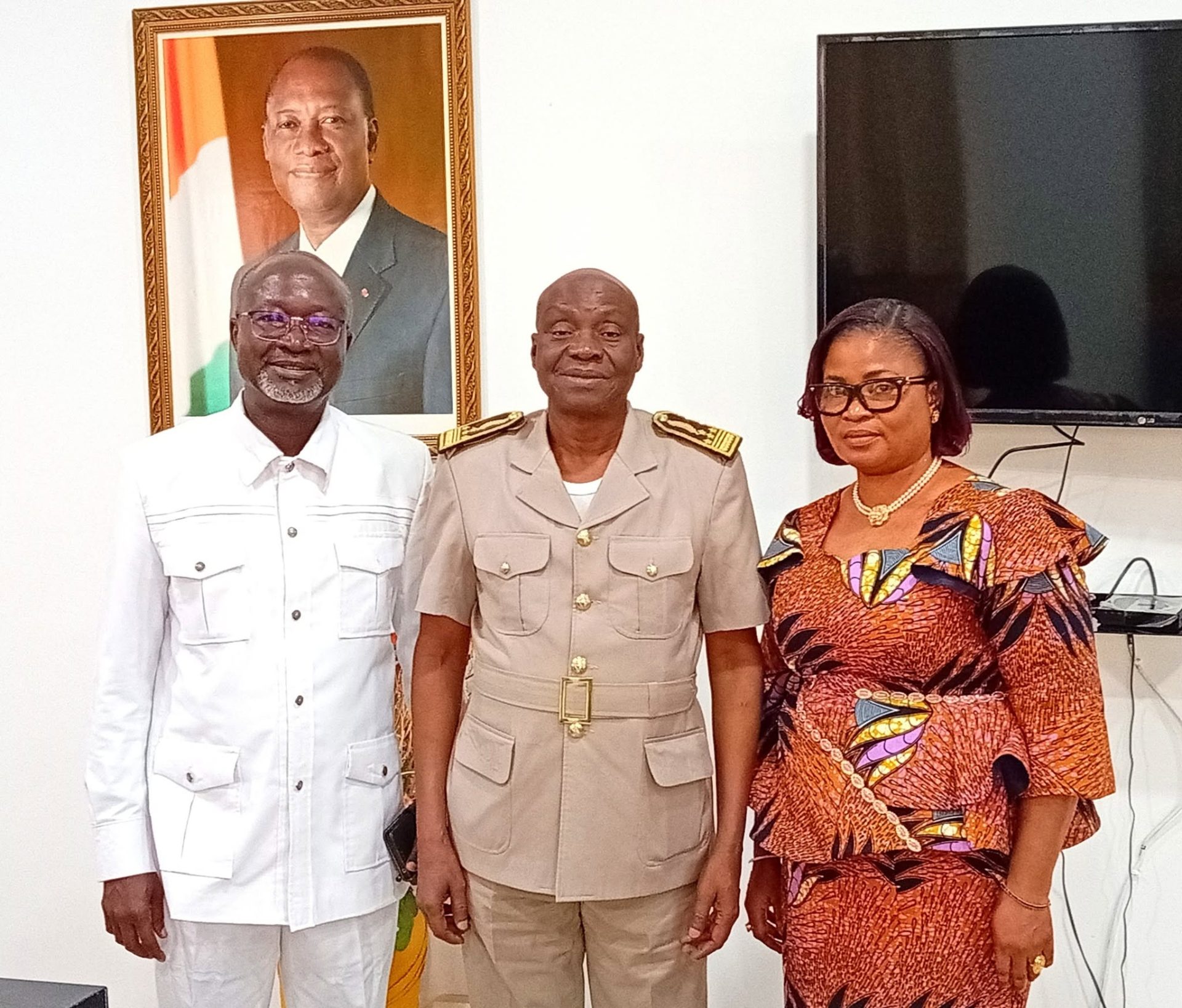 Education nationale : Le nouveau DRENAET de Yamoussoukro à la rencontre du préfet