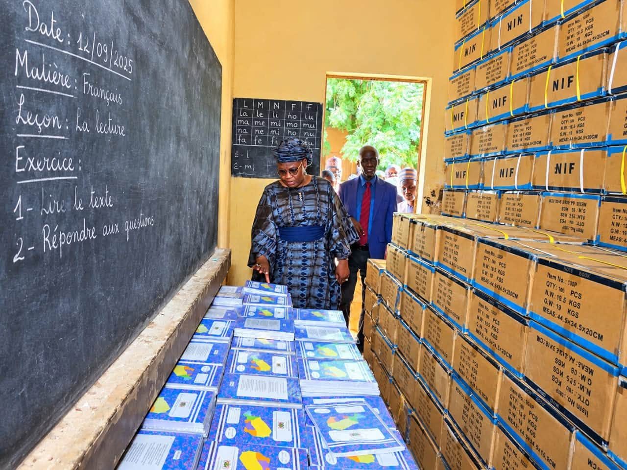 Niger / Rentrée scolaire 2026-2027 : La ministre Dr Élisabeth Shérif lance l’acheminement des fournitures et manuels scolaires