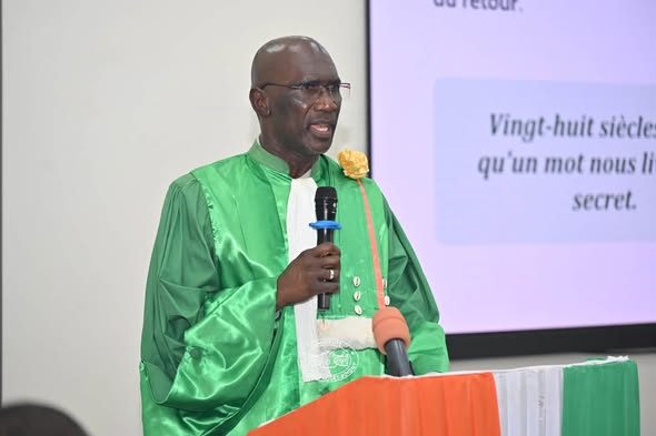 UFHB : le professeur DION Yodé Simplice explore la pensée politique à travers l’Odyssée d’Homère