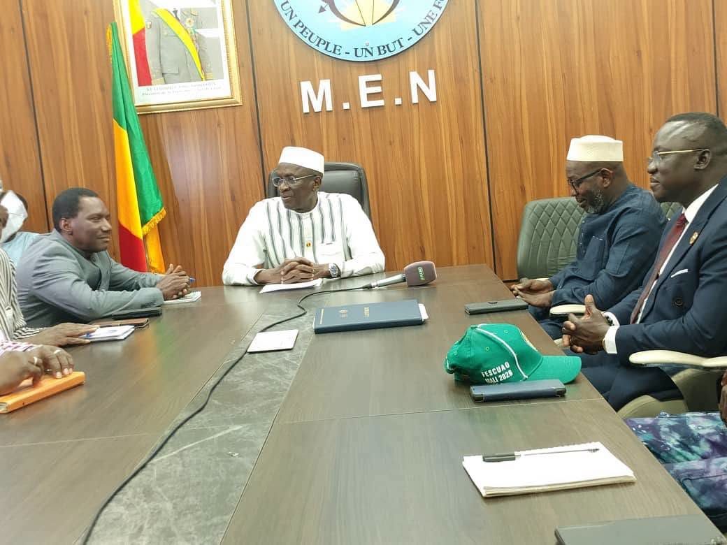 Mali / Éducation nationale : Le ministre reçoit une délégation du réseau des clubs pour l’UNESCO