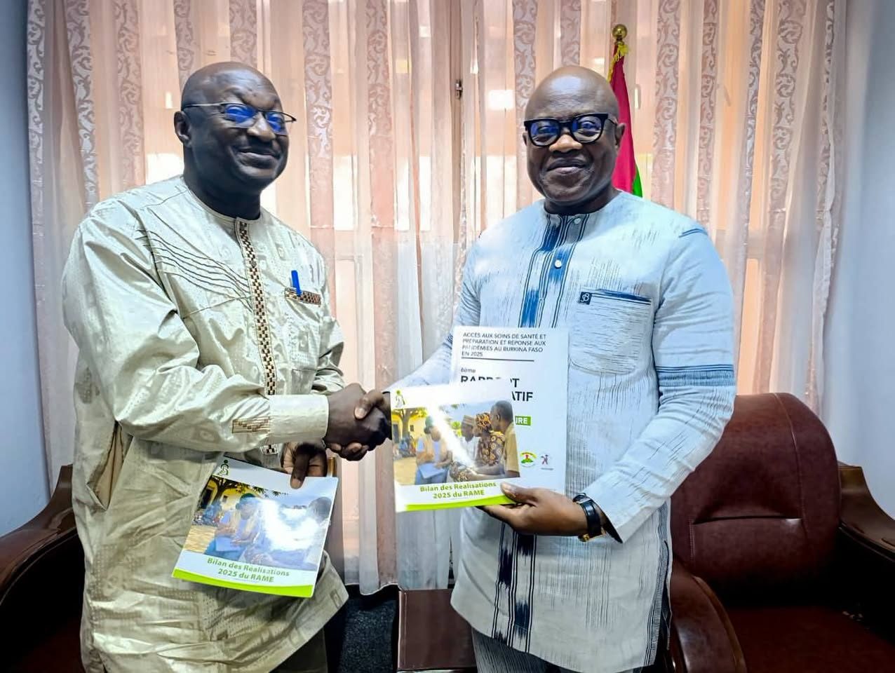 Burkina Faso / Santé - Carnet d’audiences : Le RAME remet son rapport alternatif sur l’accès aux soins au ministre Kargougou
