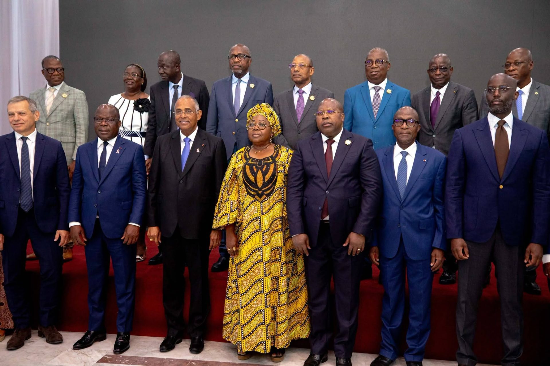 Assemblée nationale : Pierre N’gou DIMBA échange avec les députés à l’occasion de la première conférence de la rotonde