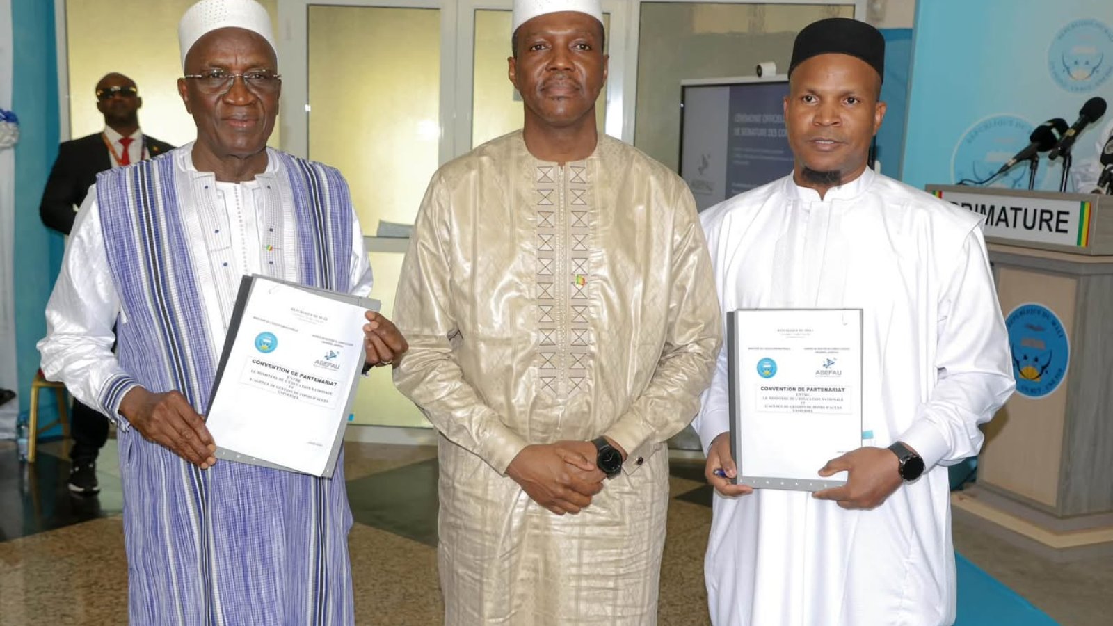 Mali / Signature à la primature d’une convention stratégique entre l’AGEFAU et les ministères en charge de l’éducation et de l’emploi