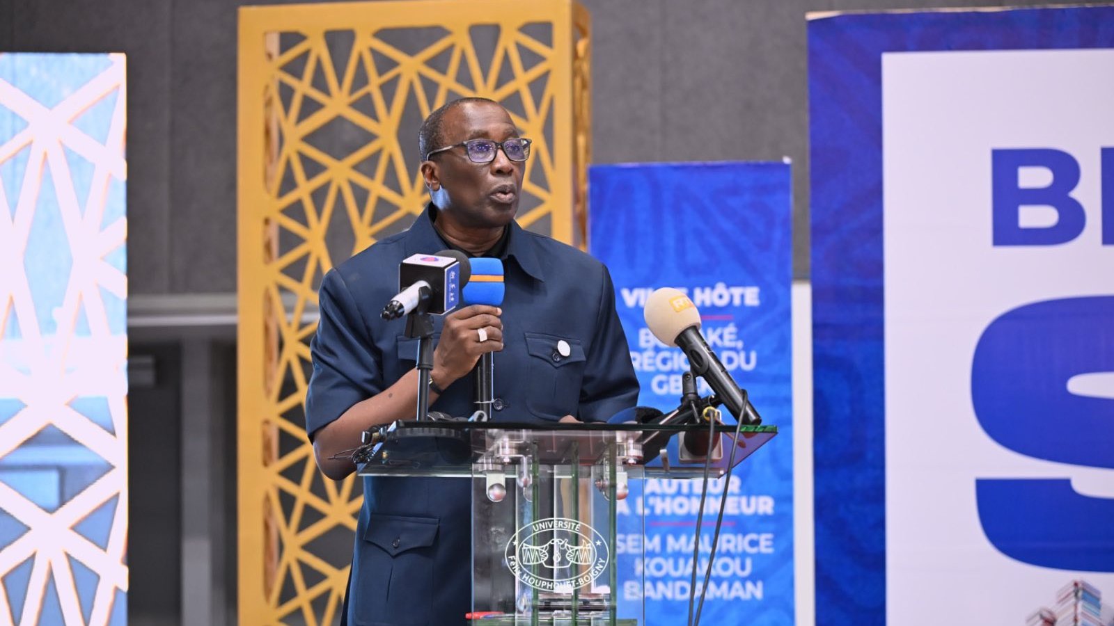 SILA 2026 / Conférence inaugurale : Le Professeur Jean-Marie Kouakou présente la littérature comme acte de résistance