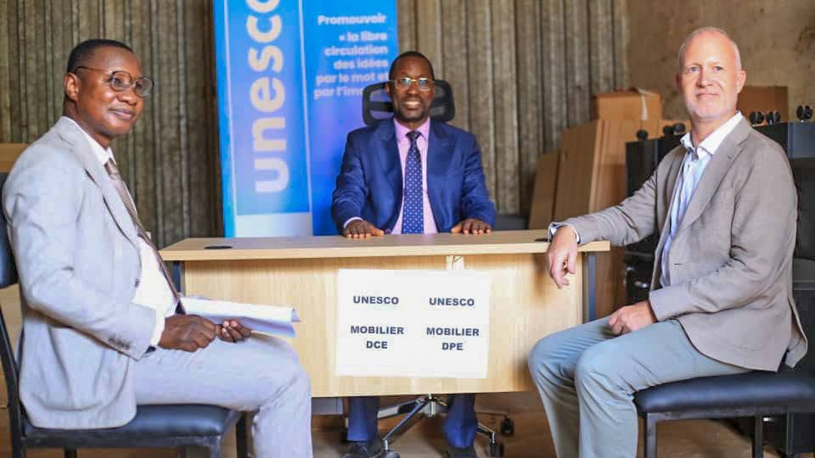 Burundi / Éducation : L’UNESCO remet un important lot de matériel informatique au ministère burundais